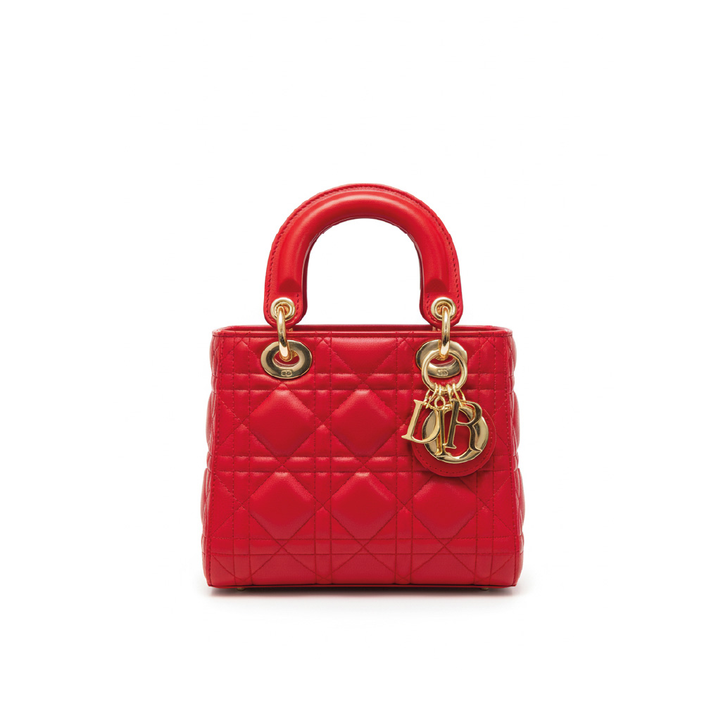 ليدي ديور احمر