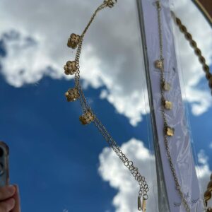 اسوارة فان كليف ذهبي