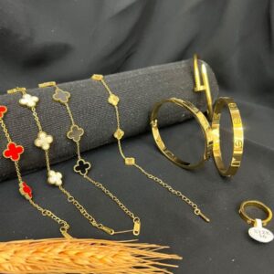 اساور فان كليف