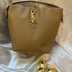 حقيبة سان لوران حجم كبير