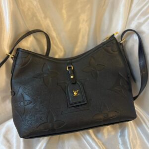 حقيبة لويس فيتون لون اسود