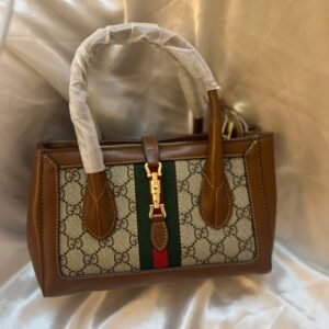 حقيبة جوتشي حجم وسط