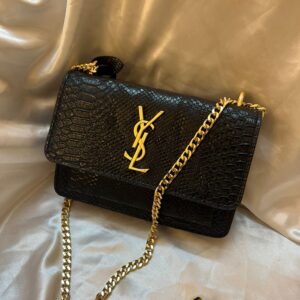 حقيبة سان  لوران لون اسود جلد تمساج