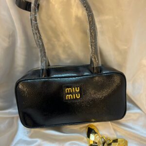 حقيبة ميو ميو لميع