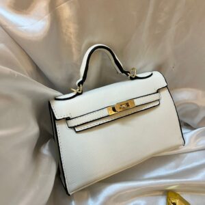 حقيبة هيرمز لون ابيض