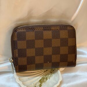 محفظة لويس فيتون