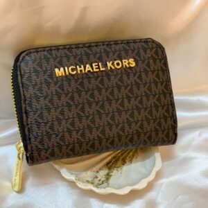 محفظة مايكل كورس لون بني