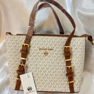 مايكل كورس  لون بيج وعسلي