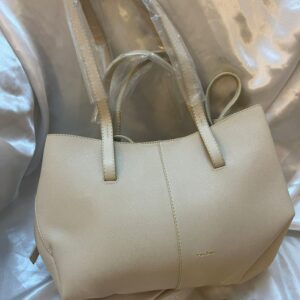 حقيبة بولين حجم وسط  بيج فاتح