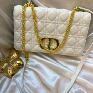 حقيبة كرستن ديور لون ابيض مع علبة