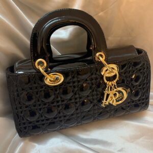 حقيبة ليدي ديور لون  اسود مستطيل