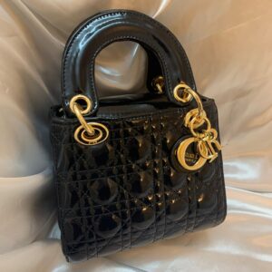 حقيبة ليدي ديور لون اسود حجم صغير