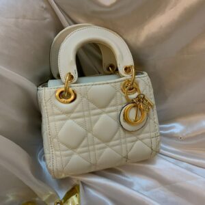 ليدي ديور لون سكري